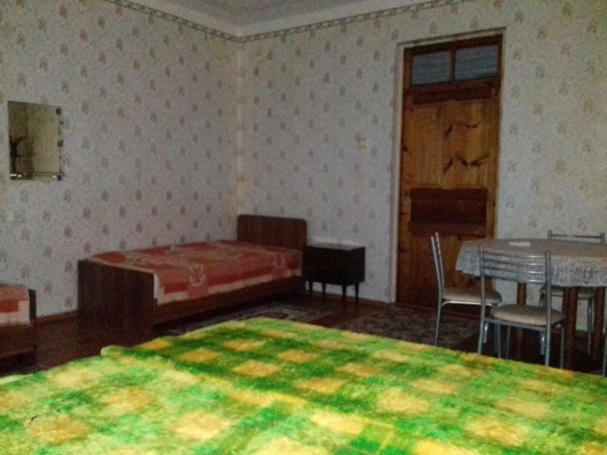Guesthouse At Oleg'S Zolotoy Bereg Goudaouta Extérieur photo