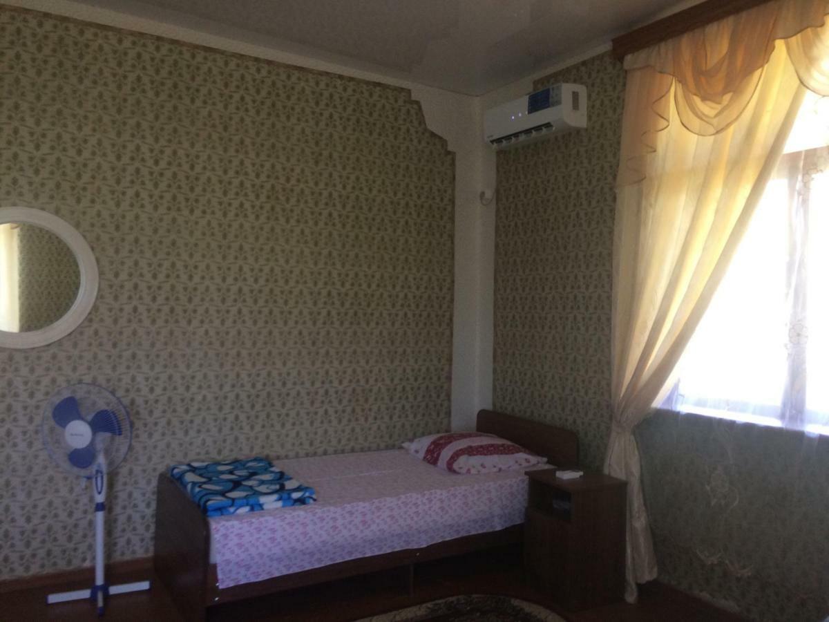 Guesthouse At Oleg'S Zolotoy Bereg Goudaouta Extérieur photo
